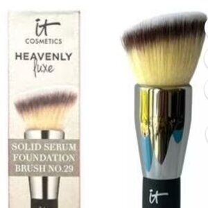 IT Cosmetics Heavenly Luxe Solid Serum Foundation Brush #29, TRAVEL/PURSE SIZE